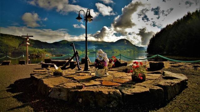 Ola Bua Near The Atlantic Road Apartment Lyngstad Exterior photo
