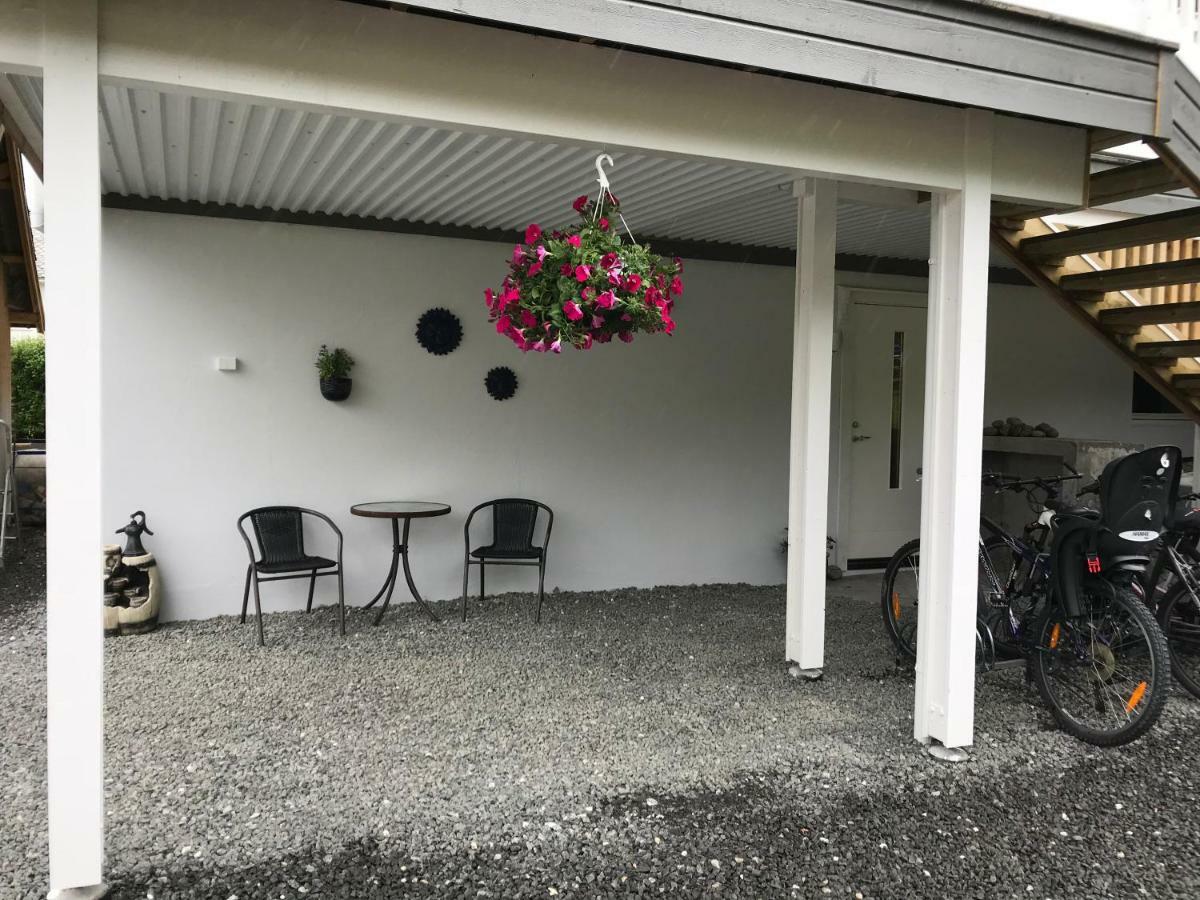 Ola Bua Near The Atlantic Road Apartment Lyngstad Exterior photo