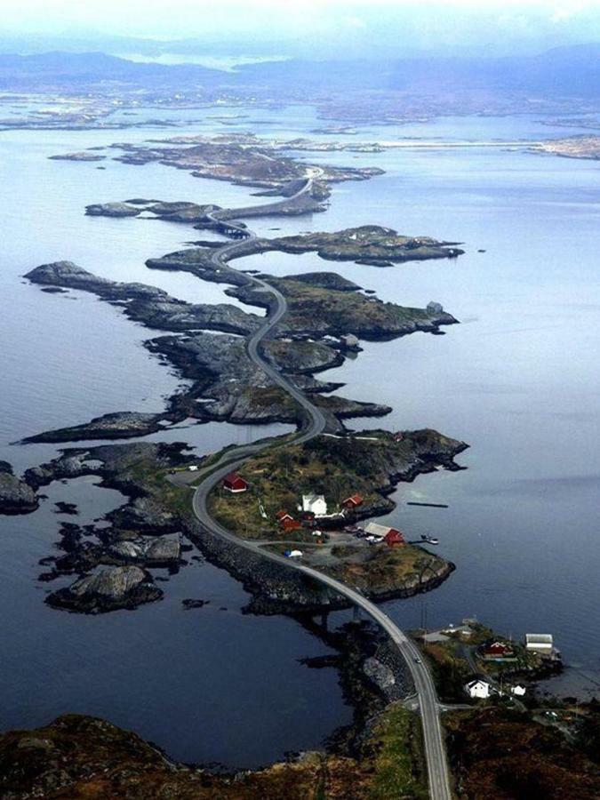 Ola Bua Near The Atlantic Road Apartment Lyngstad Exterior photo